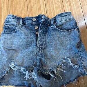 Good American Waist Cinching Shorts That Make Your Butt Look Amazing